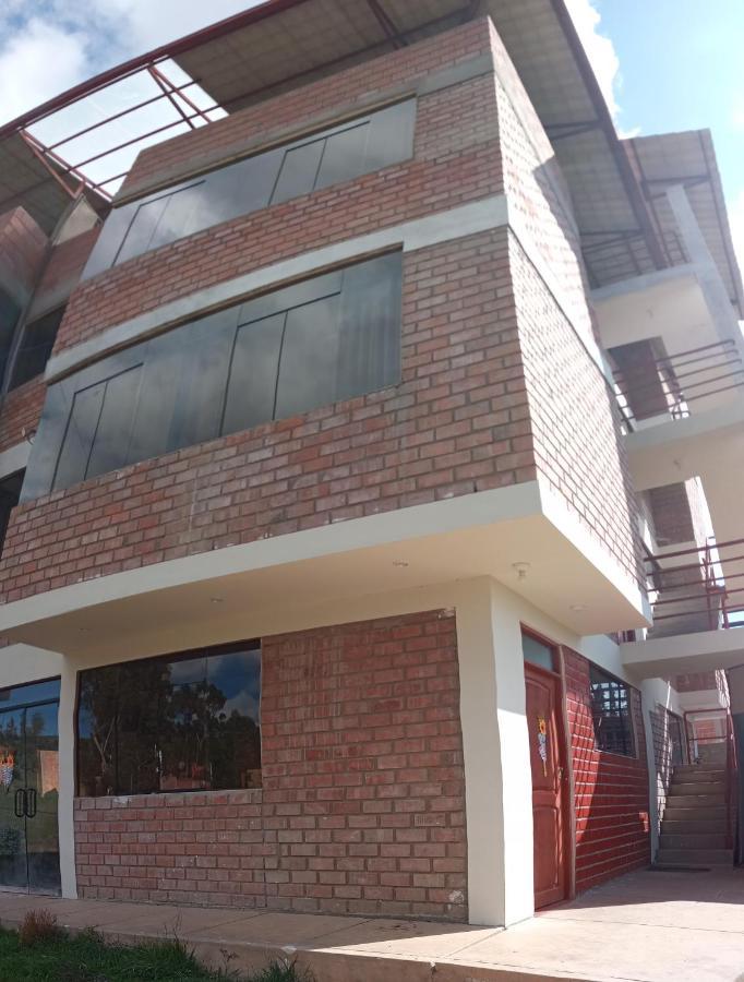 Maychu'S Albergue Chincheros  ภายนอก รูปภาพ