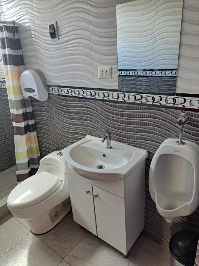 Maychu'S Albergue Chincheros  ภายนอก รูปภาพ