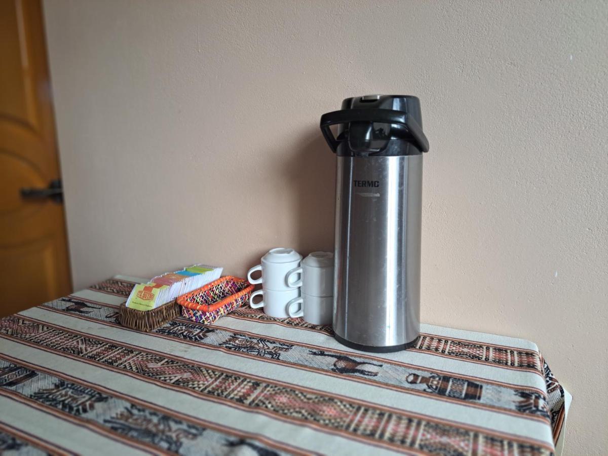 Maychu'S Albergue Chincheros  ภายนอก รูปภาพ